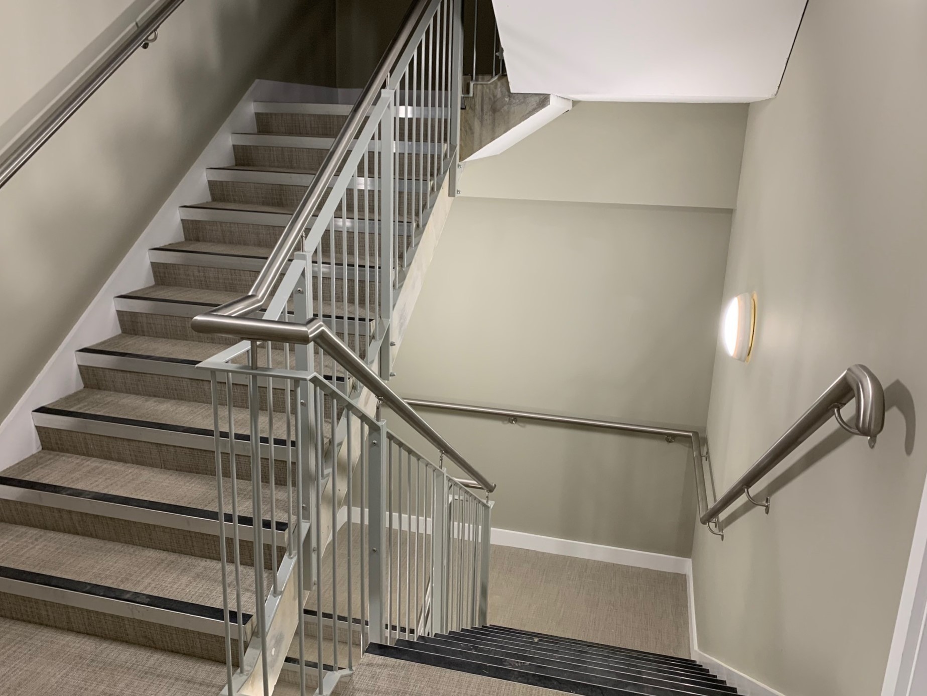 Mild Steel Vertical Bar Stair Balustrade with Stainless Steel Handrails