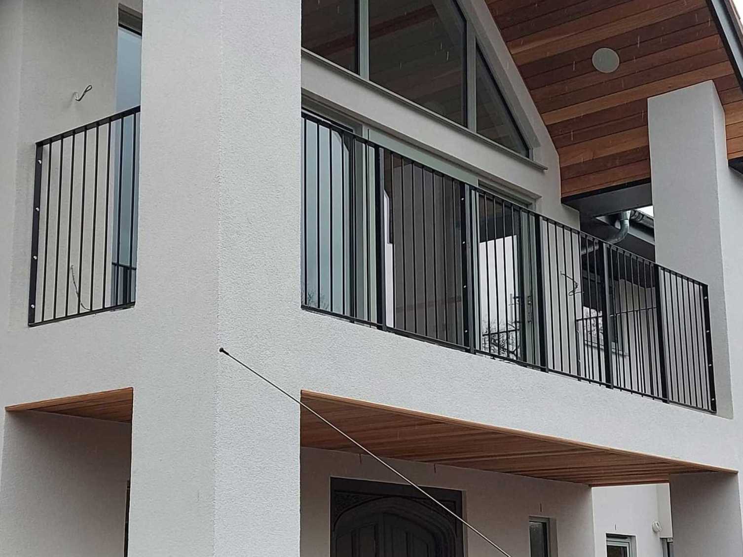 Black Mild Steel Vertical Bar Balcony Balustrade